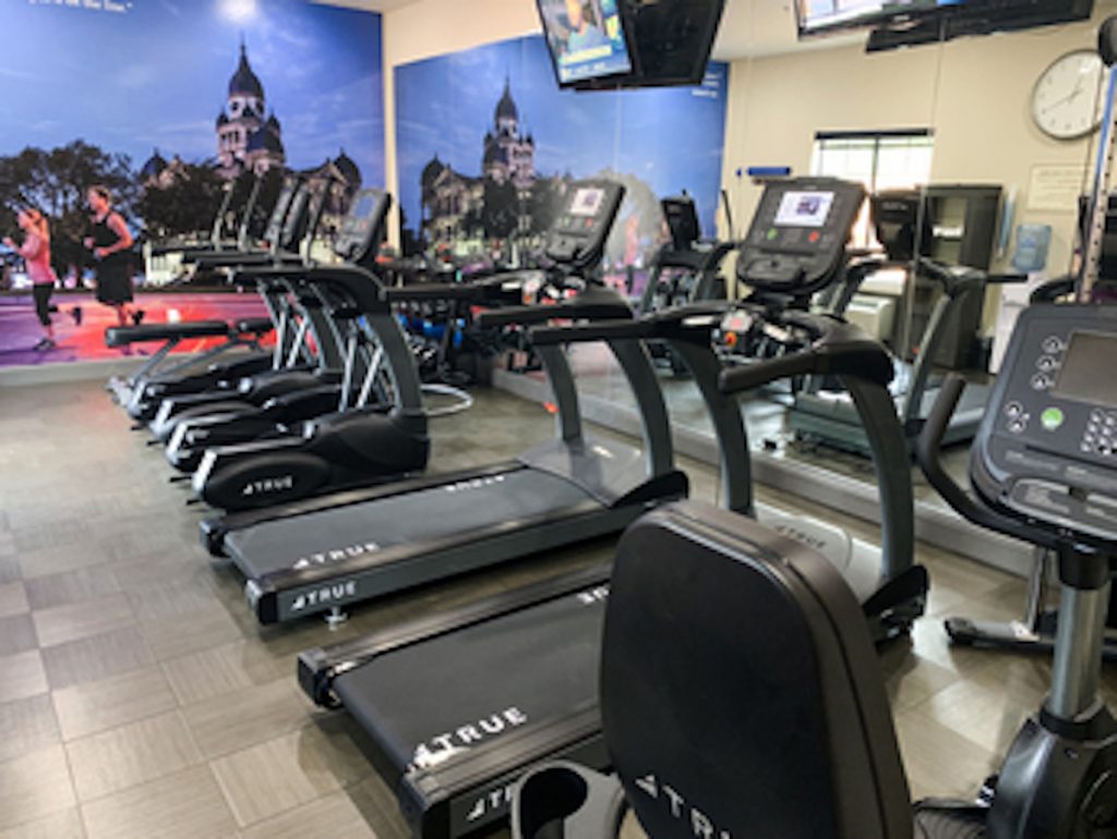 400 Treadmills In Facility