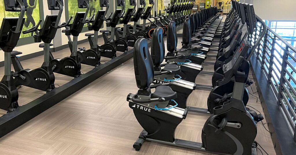 Top Features To Look For in Commercial Recumbent Bikes